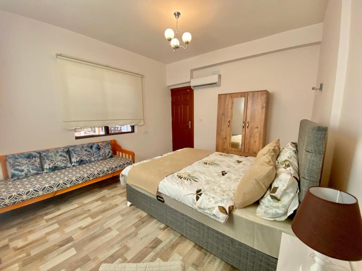 Apartament Old Town Famous Aparts *