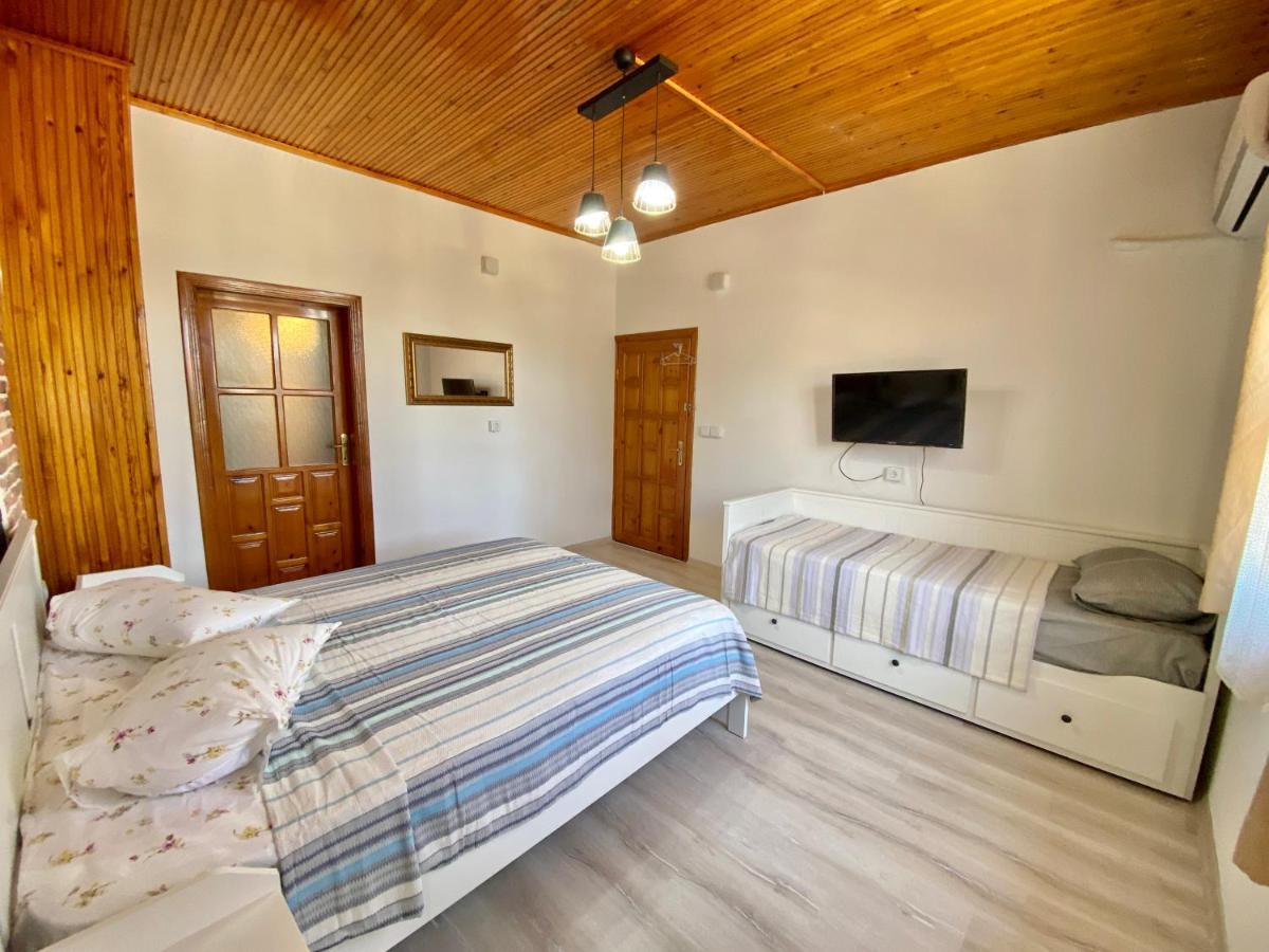 Old Town Famous Aparts Appartement Antalya